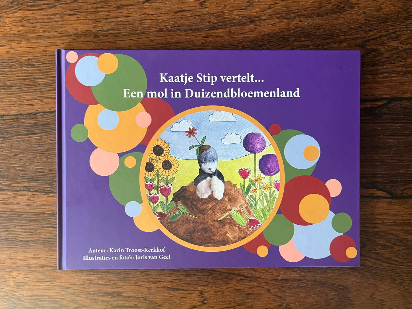 Kinderboek Kaatje  Stip vertelt.. 'Een mol in Duizendbloemenland'