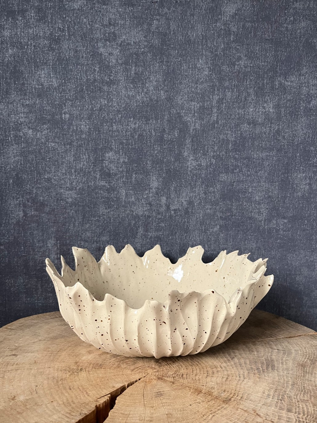 Schaal met bladafdruk